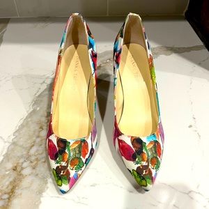 Colorful fabric covered heels - size 6.5